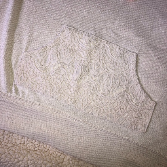 Short Sleeve Top - Picture 3 of 3